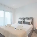 T2 Tin Tin Apartment *